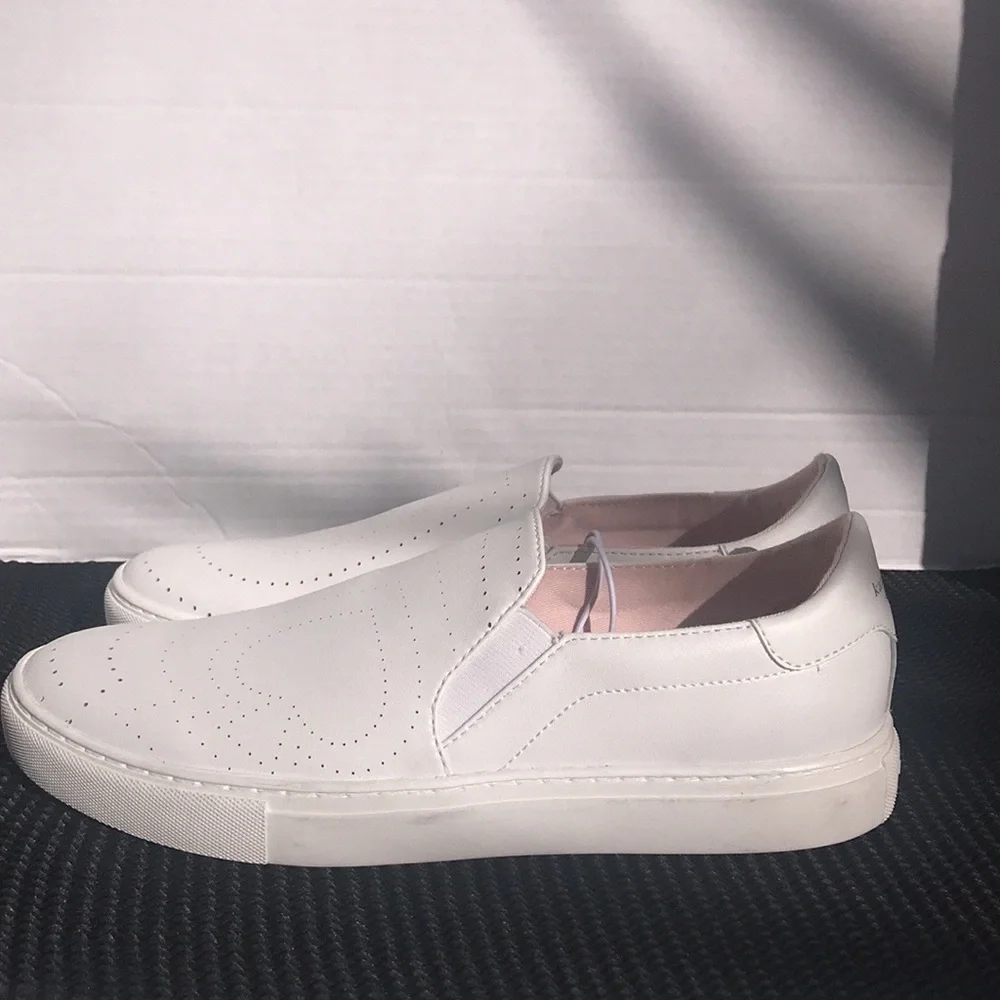 🆕Kate Spade Perforated Leather Slip Ons